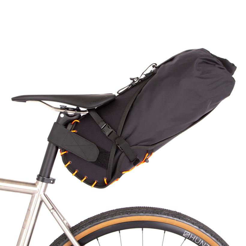 Restrap CarryEverything Sadeltaske 14L - Sort/Orange