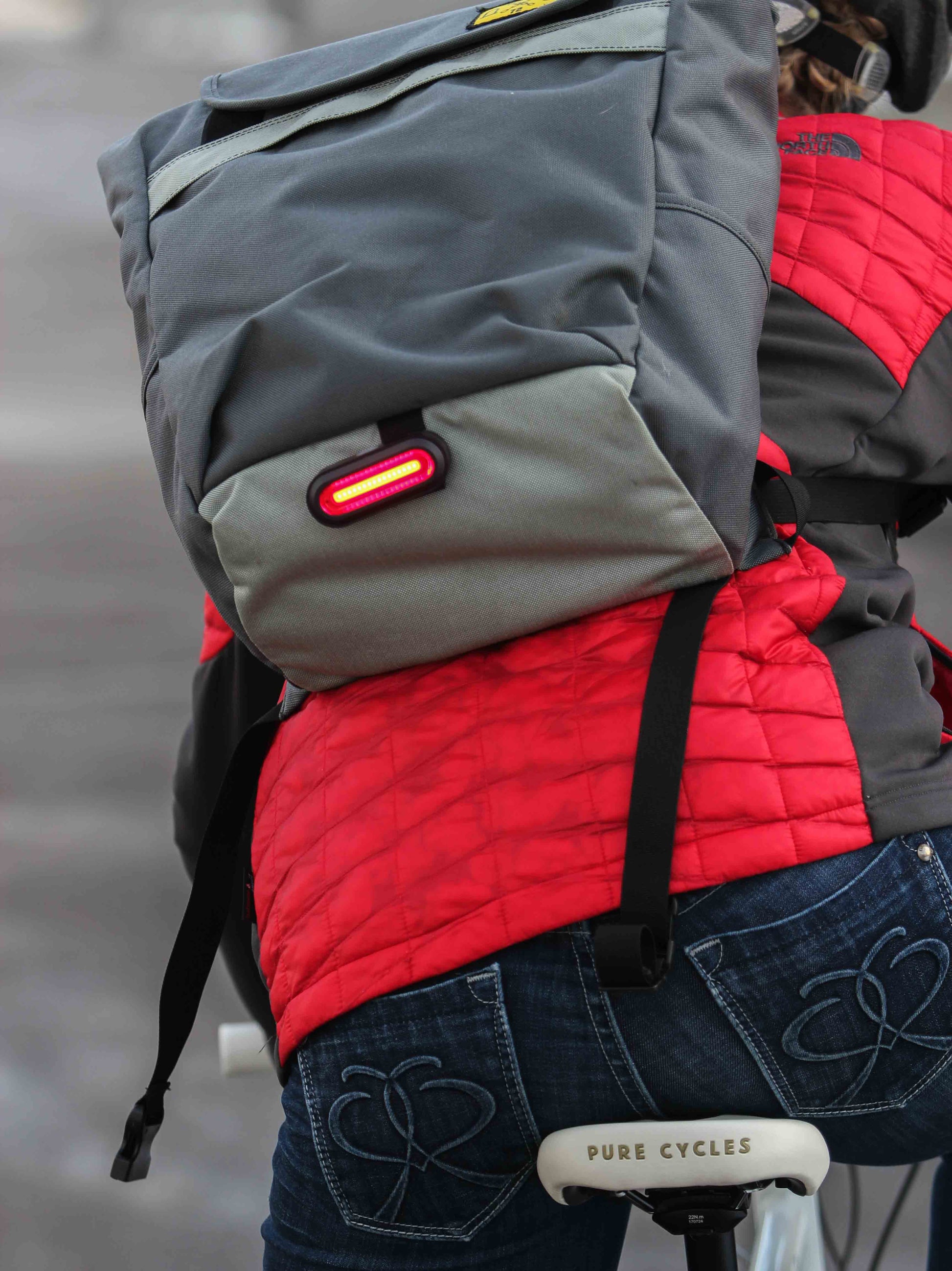 Kryptonite Avenue R-50 Basic USB Cob Baglygte