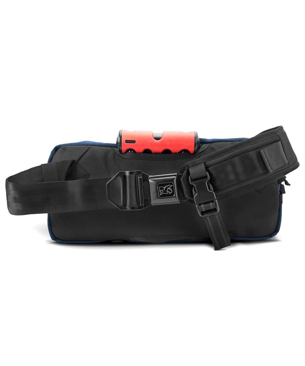Chrome Kadet Nylon Skuldertaske Navy Aluminium