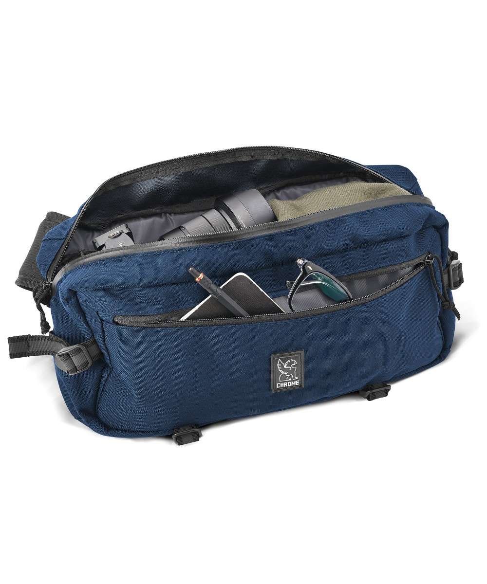 Chrome Kadet Nylon Skuldertaske Navy Aluminium