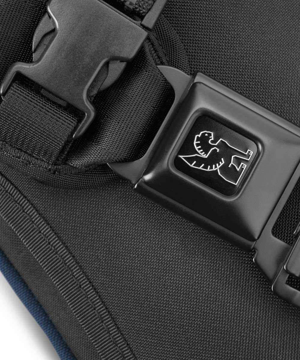 Chrome Kadet Nylon Skuldertaske Navy Aluminium