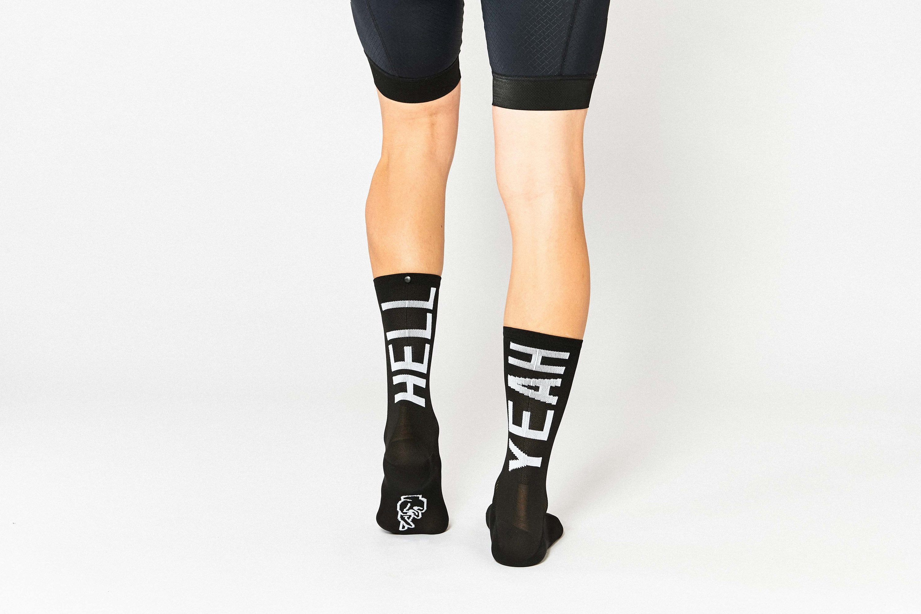 FINGERSCROSSED #666 HELT SIKKERT 2.0 Sorte Cykelstrømper
