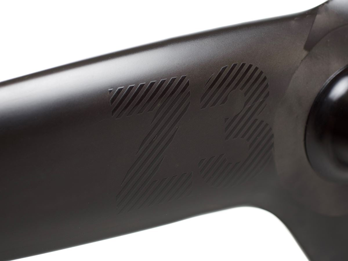 BLB Notorious Z3 Fuldt Carbon Forhjul - Sort