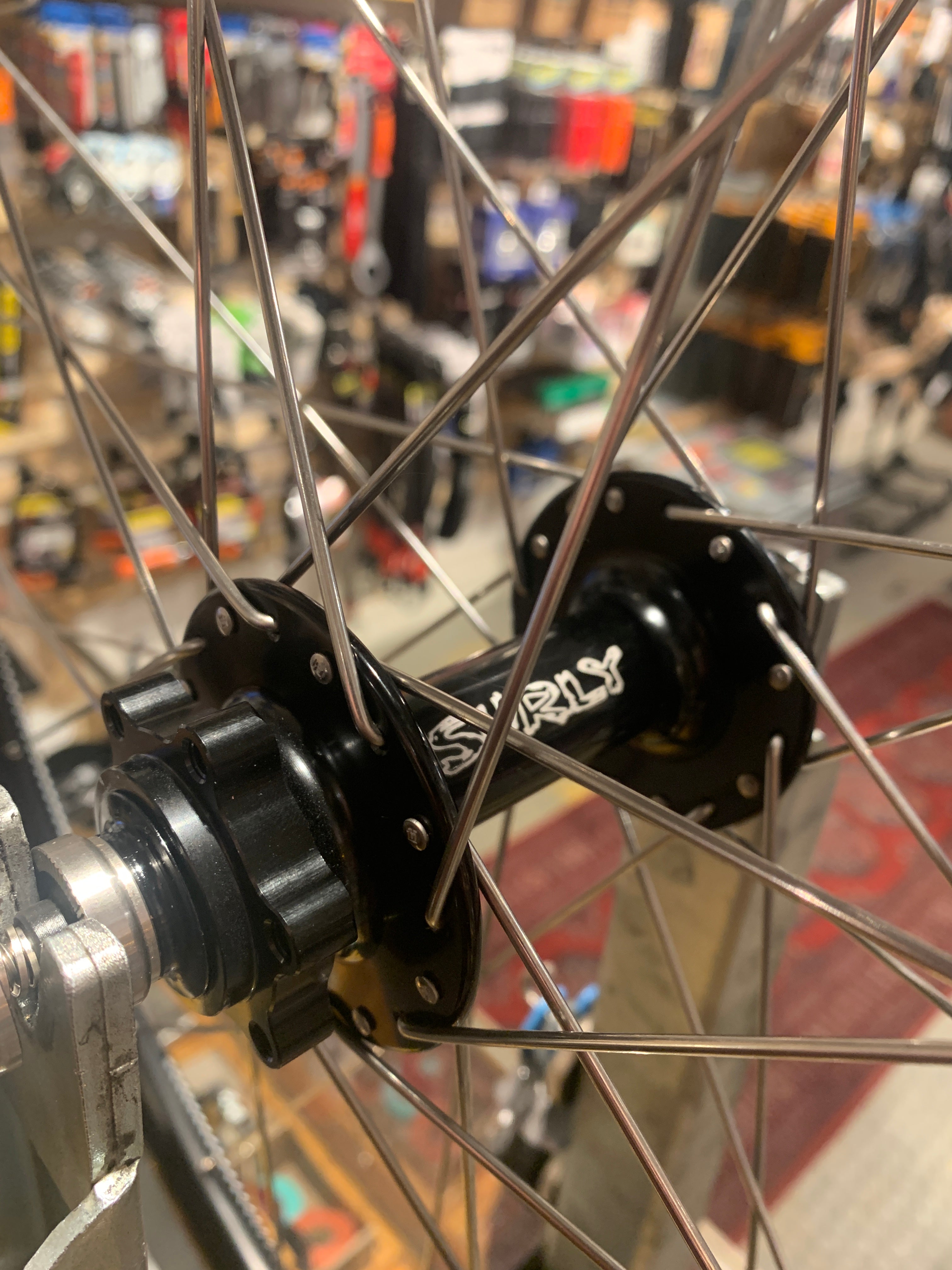 Singlespeed Baghjul (UBW Custom Wheel) Surly Ultra Ny / DT Swiss R 470 DB 135 OLD